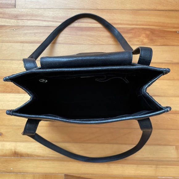 Fab COLE HAAN Black Leather Shoulder Bag - Picture 4 of 9